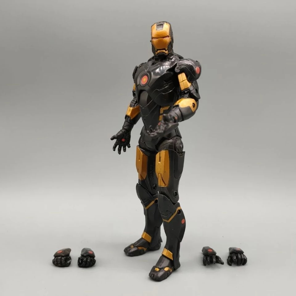 Marvel Legends Avengers Złoty  – Model Kit Iron Man Mark 50 recenzja i cena