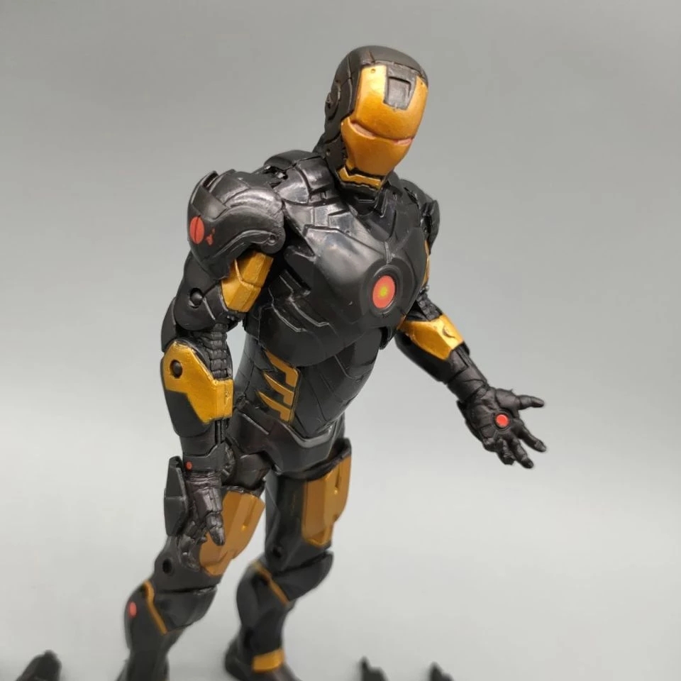 Marvel Legends Avengers Złoty  – Model Kit Iron Man Mark 50 recenzja i cena